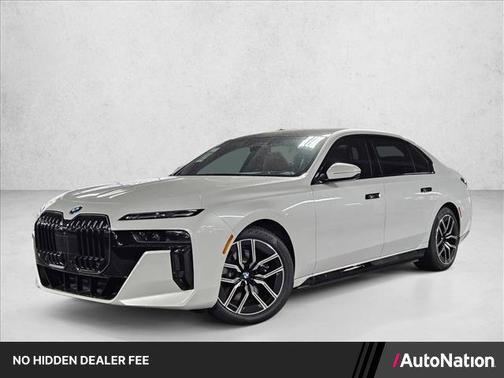 Mineral White Metallic 2026 BMW i7 eDrive50
