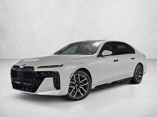 Mineral White Metallic 2026 BMW i7 eDrive50