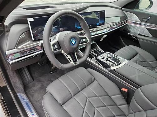 Black Sapphire Metallic 2026 BMW i7 eDrive50