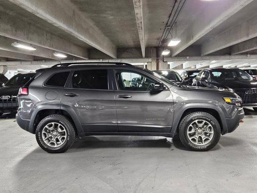 2022 Jeep Cherokee Trailhawk