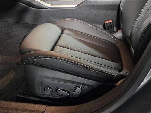 2025 BMW 330 i