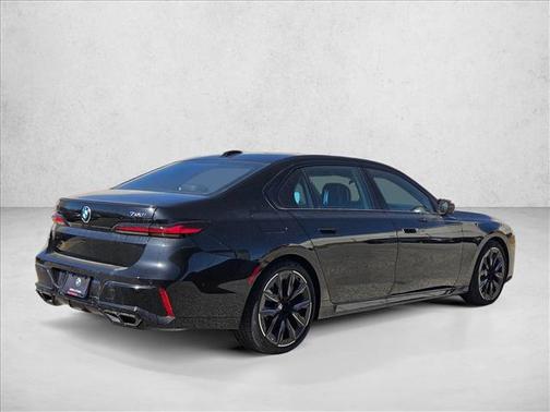 2025 BMW 760 xDrive