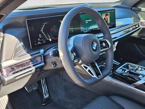 2025 BMW 760 xDrive