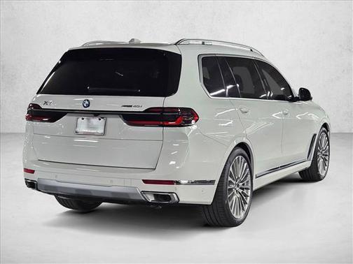 Alpine White 2026 BMW X7 xDrive40i