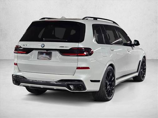 Mineral White Metallic 2027 BMW X7 xDrive40i