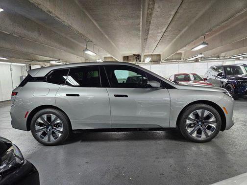 2026 BMW iX xDrive45