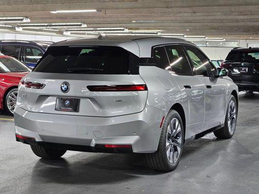2026 BMW iX xDrive45