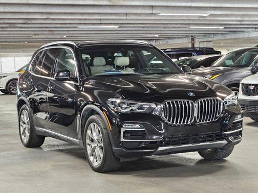 Black Sapphire Metallic 2021 BMW X5 sDrive40i