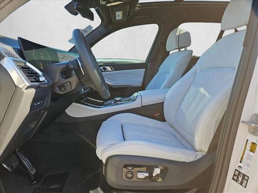 Mineral White Metallic 2026 BMW X5 xDrive40i
