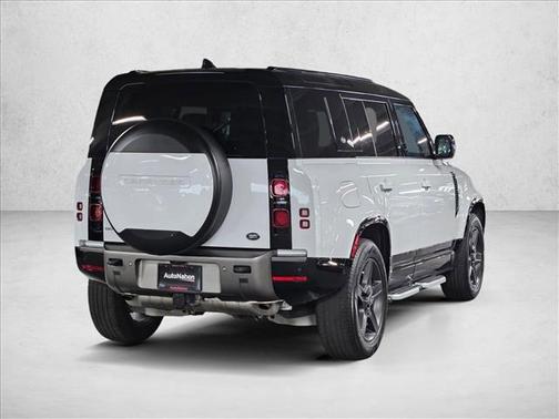 2023 Land Rover Defender 110 X-Dynamic SE