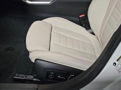 2025 BMW 330 i