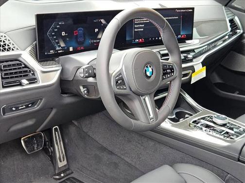 2025 BMW X7 M60i