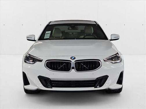 2025 BMW 230 i