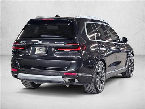 Black Sapphire Metallic 2024 BMW X7 xDrive40i