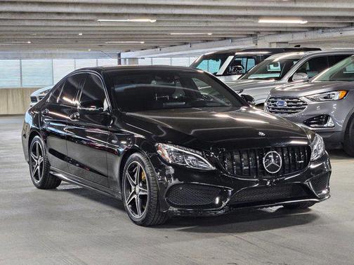 Obsidian Black Metallic 2016 Mercedes-Benz C-Class 4MATIC