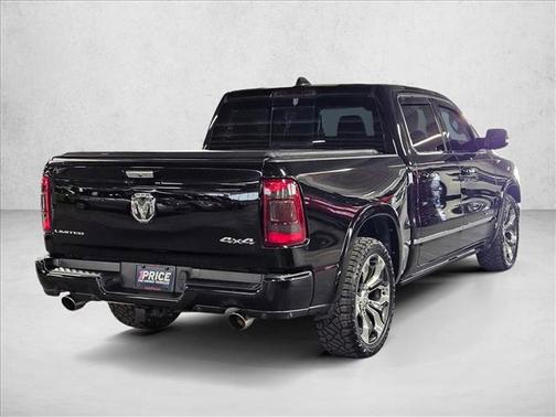 Diamond Black Crystal Pearlcoat 2019 RAM 1500 Limited