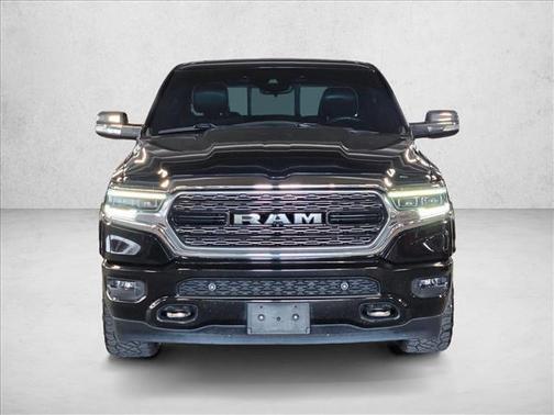 Diamond Black Crystal Pearlcoat 2019 RAM 1500 Limited