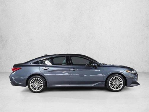 Harbor Gray Metallic 2019 Toyota Avalon Limited