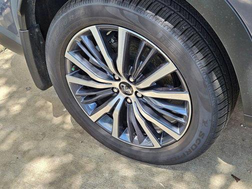 2024 INFINITI QX60 SENSORY