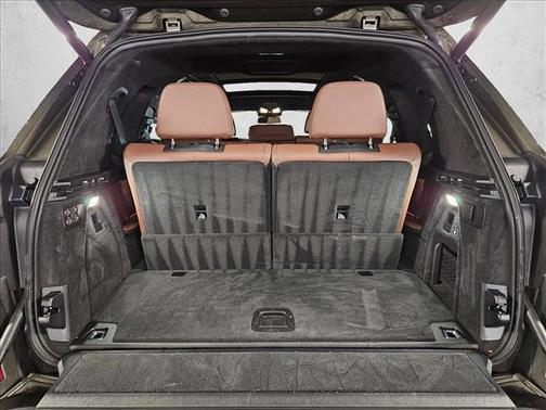 2025 BMW X7 M60i