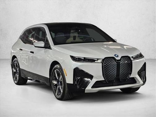 Mineral White Metallic 2024 BMW iX xDrive50