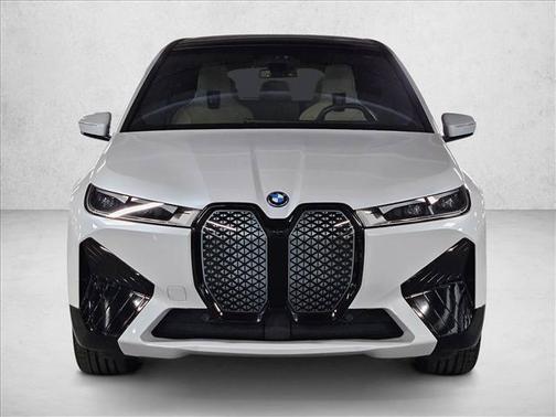 Mineral White Metallic 2024 BMW iX xDrive50
