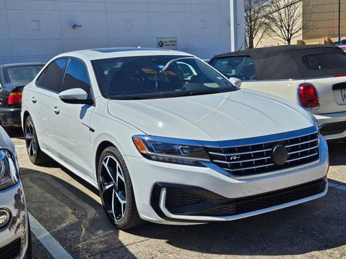 2021 Volkswagen Passat 2.0T R-Line
