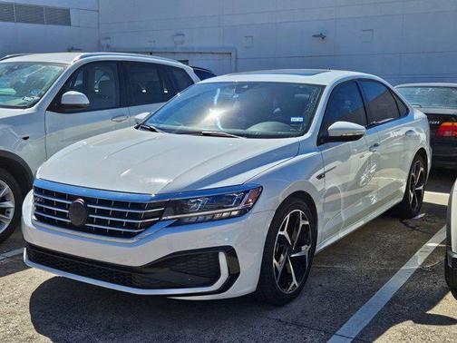 2021 Volkswagen Passat 2.0T R-Line