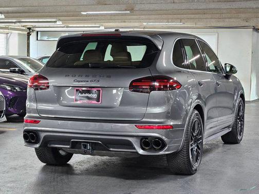 2016 Porsche Cayenne GTS