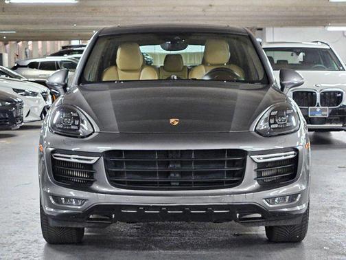 2016 Porsche Cayenne GTS