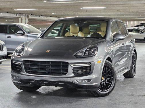 2016 Porsche Cayenne GTS
