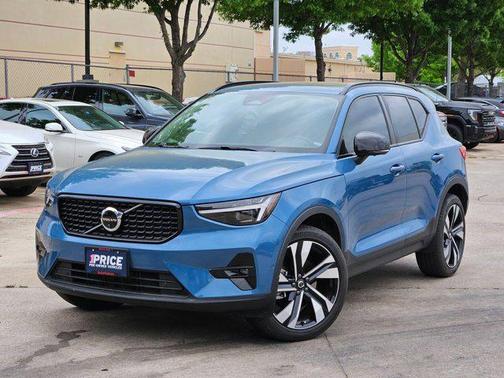 Fjord Blue Metallic 2024 Volvo XC40 B5 Ultimate Dark Theme