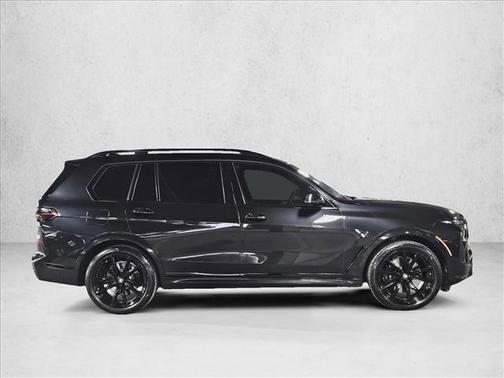 Black Sapphire Metallic 2025 BMW X7 xDrive40i