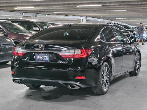 2017 Lexus ES 350 Base