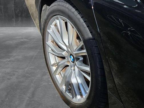 2024 BMW 330 i