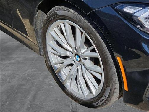 2024 BMW 330 i
