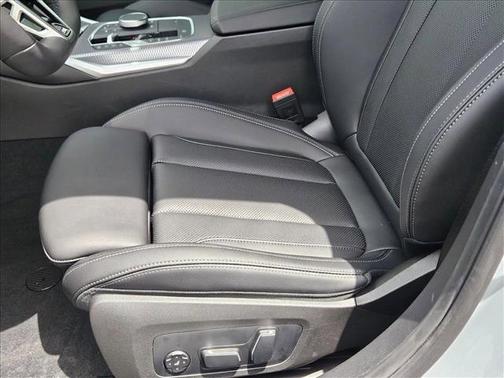 2025 BMW 330 i