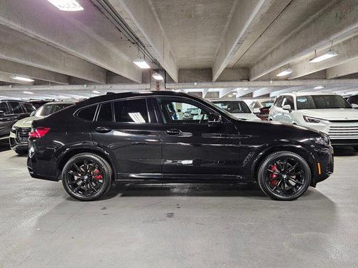 2023 BMW X4 M40i