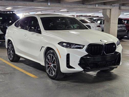 Mineral White Metallic 2024 BMW X6 M60i