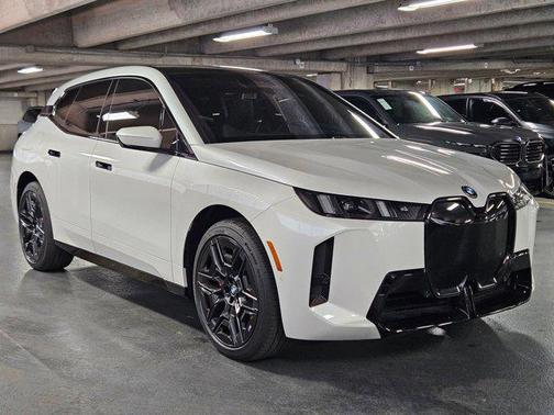 2026 BMW iX xDrive60