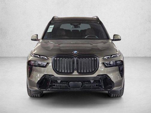 Manhattan Green Metallic 2026 BMW X7 xDrive40i