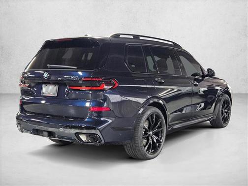 Carbon Black Metallic 2027 BMW X7 xDrive40i