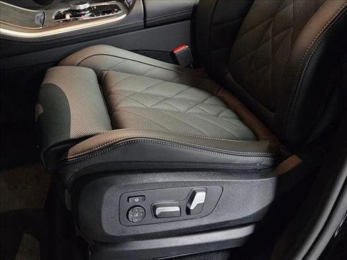 Black Sapphire Metallic 2026 BMW X5 xDrive40i