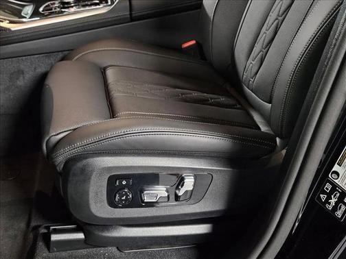 2026 BMW X7 M60i
