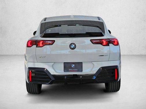 Alpine White 2026 BMW X2 xDrive28i