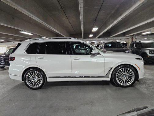 2024 BMW X7 xDrive40i