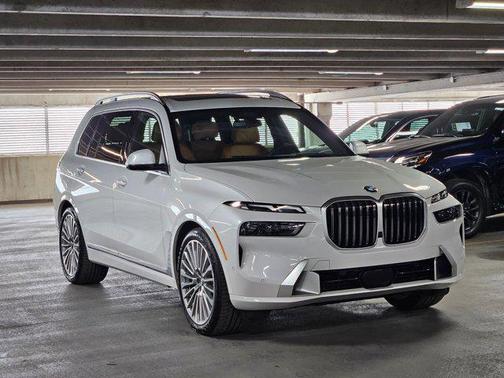 2024 BMW X7 xDrive40i