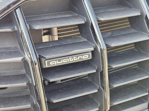 2023 Audi Q3 45 S line Premium Plus