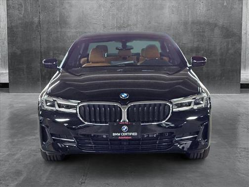 2022 BMW 530 i