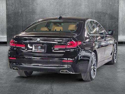 2022 BMW 530 i